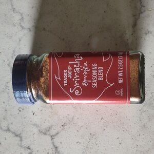 New Spicy Sriracha Sprinkle Seasoning Trader Joe's HTF Spice
